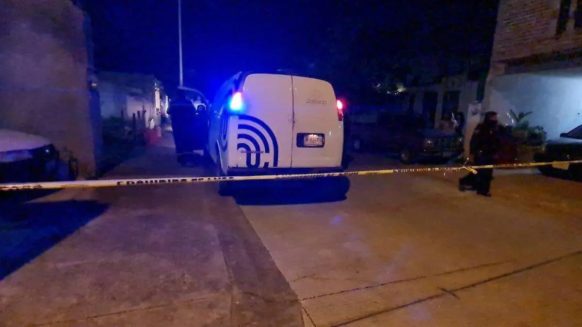 Asesinan a dos hombres a bordo de un taxi en Tlaquepaque